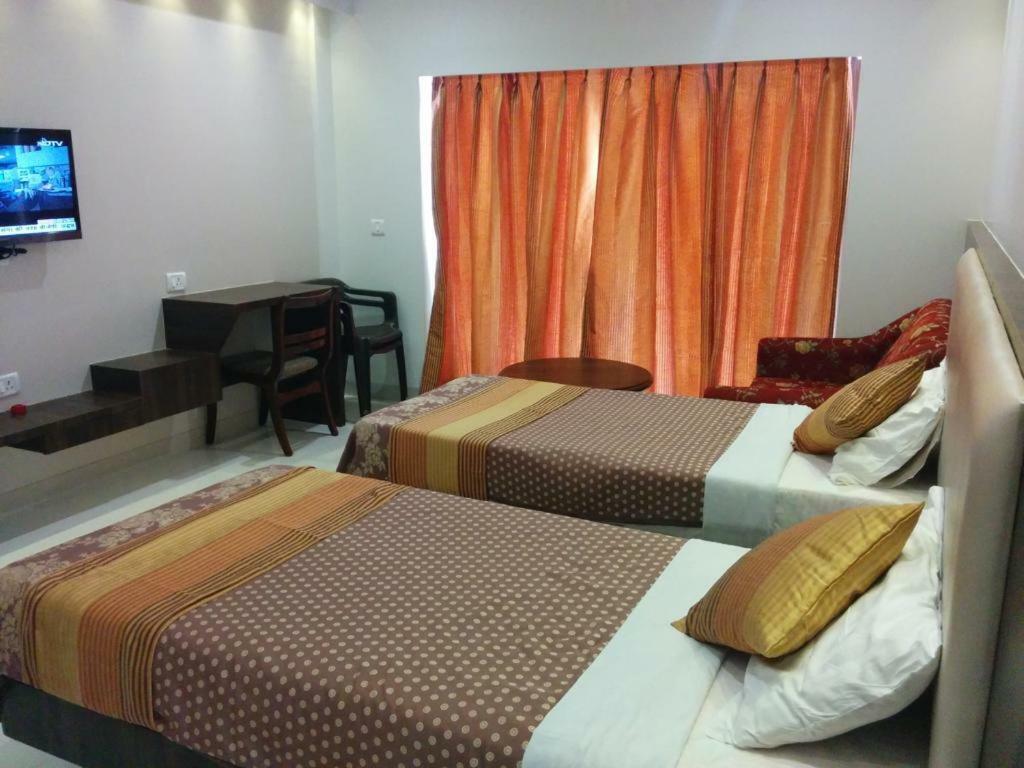 Usha Ascot Matheran Exterior foto