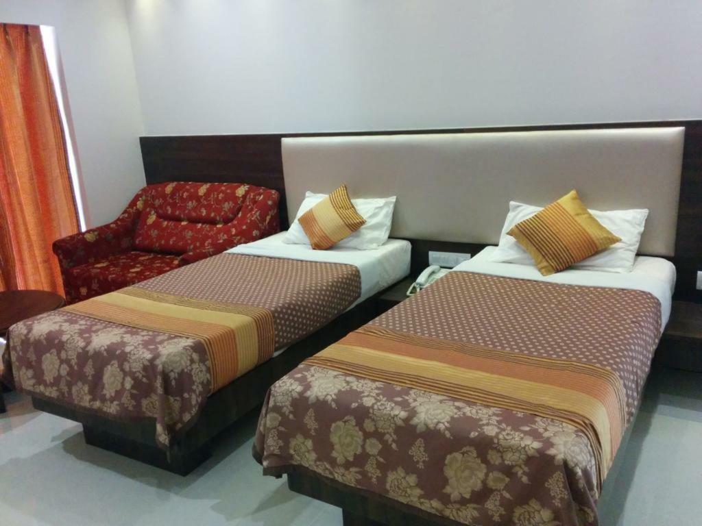 Usha Ascot Matheran Exterior foto