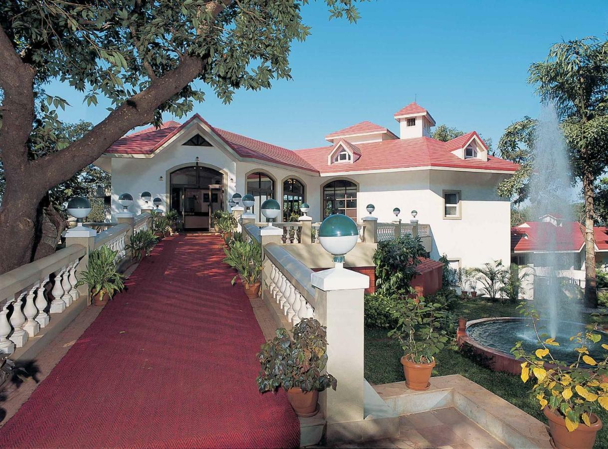 Usha Ascot Matheran Exterior foto