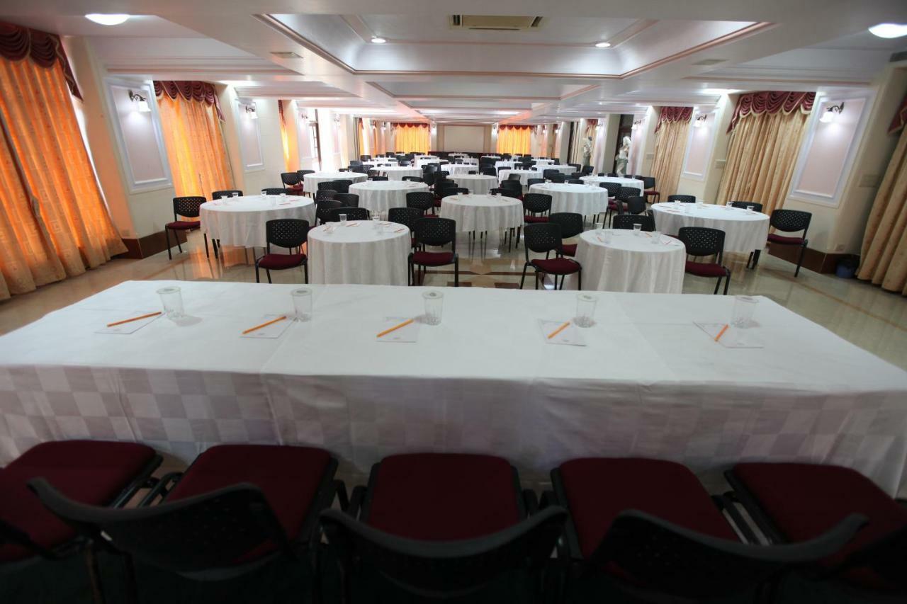 Usha Ascot Matheran Exterior foto