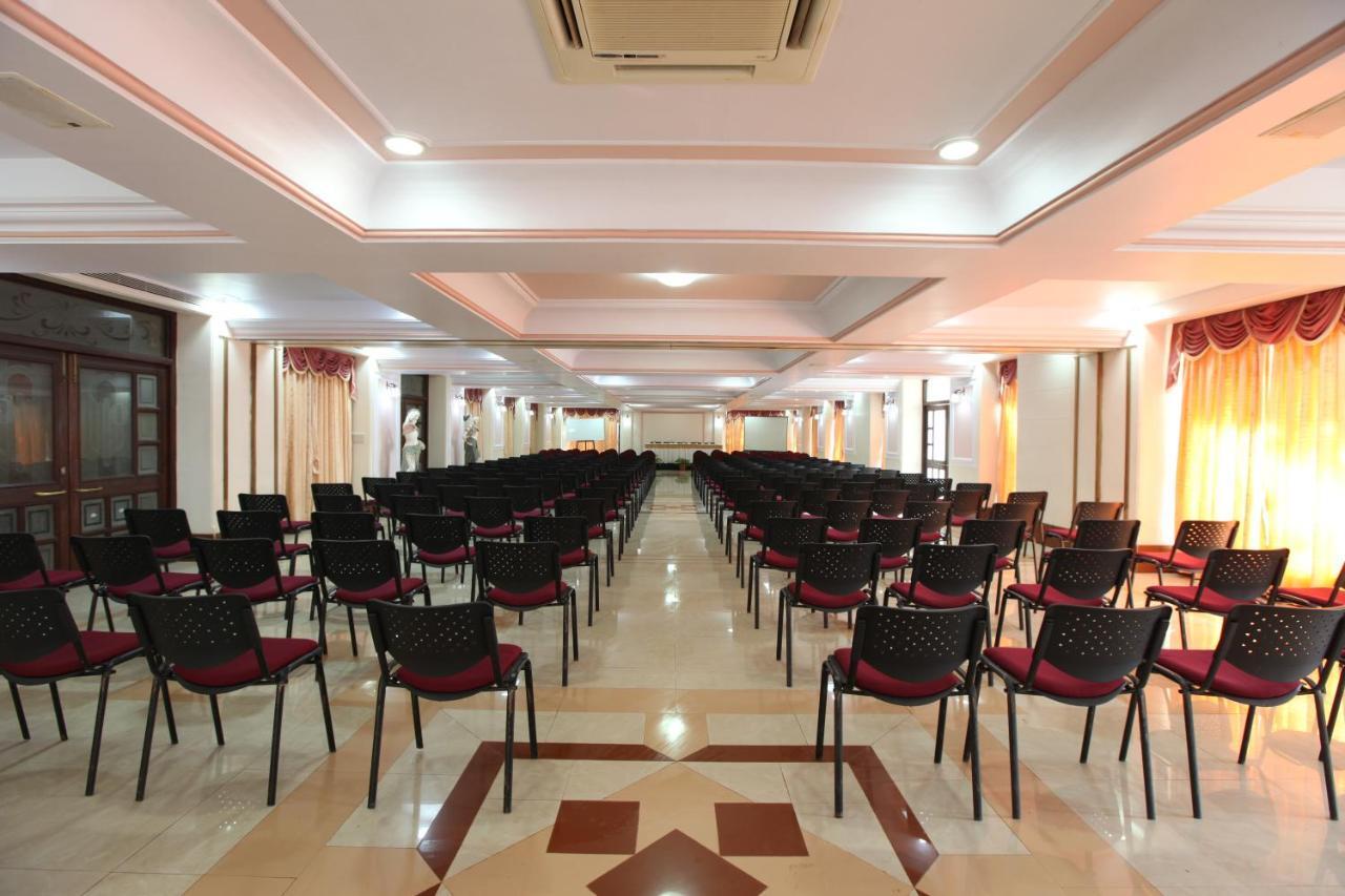 Usha Ascot Matheran Exterior foto