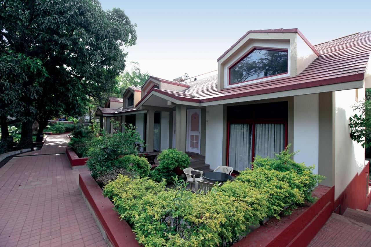 Usha Ascot Matheran Exterior foto