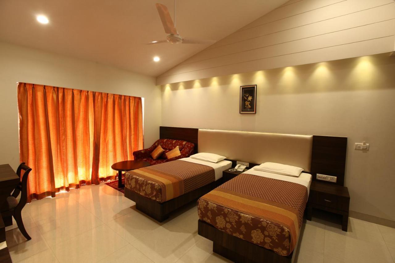 Usha Ascot Matheran Exterior foto