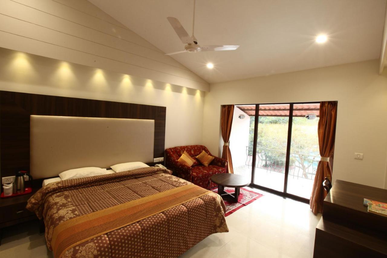 Usha Ascot Matheran Exterior foto